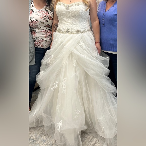 alfred angelo disney fairy tale weddings bridal collection (belle) - Picture 4 of 6